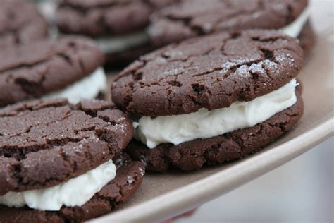 A Little Sugar on the Weekend: Chocolate Sandwich Cookies with Cream Cheese Filling