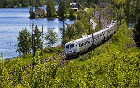 The Swedish tilting train is tilting : r/TrainPorn