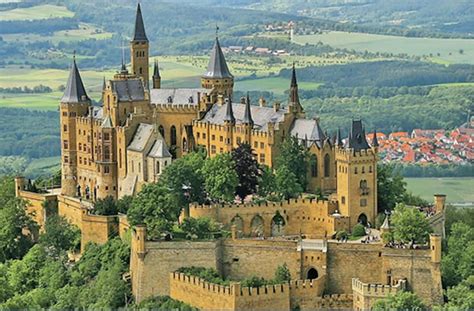 Full-Day Hohenzollern Castle Tour from Frankfurt