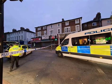 West Croydon stabbing: First pictures from scene as teenage boy is ...