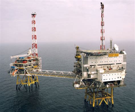 Rogue wave study to help inform oil platform design - News for the Energy Sector