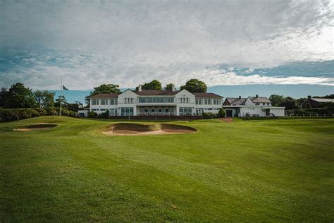 Heswall Golf Club | Hotels Near Golf Courses