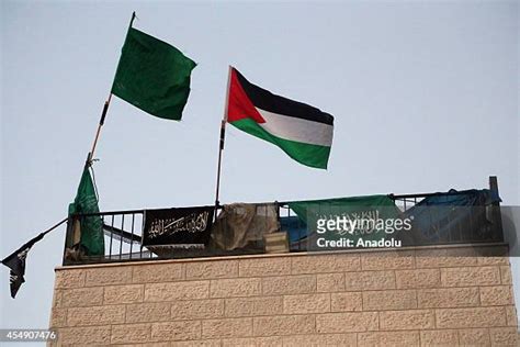 Hamas Flag Photos and Premium High Res Pictures - Getty Images