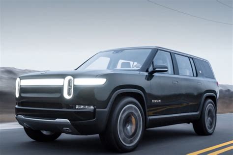 2021 Rivian R1S Electric SUV - ElectricWhip