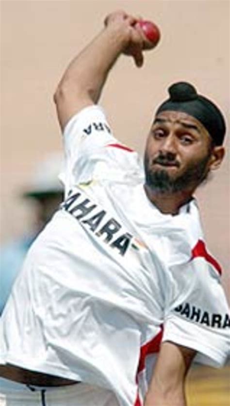 Harbhajan Singh bowling in the nets | ESPNcricinfo.com