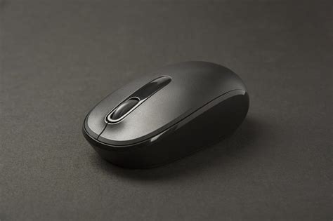 Black computer mouse 10197473 Stock Photo at Vecteezy