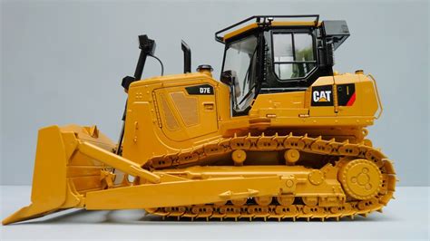 CCM Caterpillar D7E Track-Type Tractor by Cranes Etc TV - YouTube