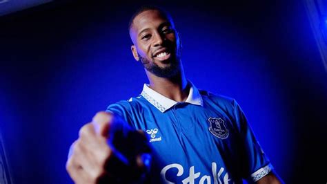 Everton: New signing Beto says 'my style is a really good fit' - BBC Sport