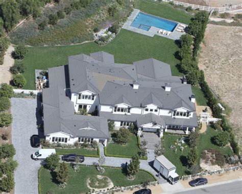 Kylie Jenner House: Like Her or Not, The Place is Dope!