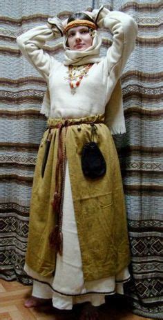 1000+ images about Russian Clothing Inspiration: Medieval and Otherwise on Pinterest | Russian ...