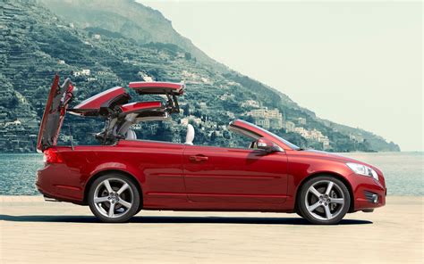 Volvo Closing Convertible Plant in 2013, Will The C70 Survive?