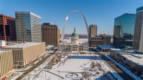 Drone video captures snow-covered St. Louis | ksdk.com