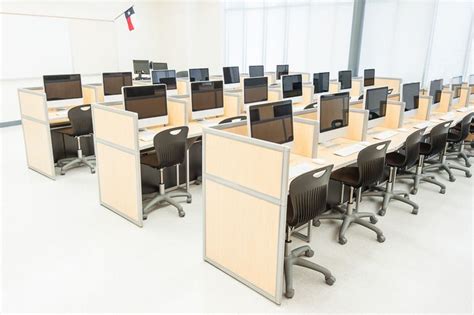 Wooden Computer Lab Furniture, Sathya Corporation | ID: 10354899773