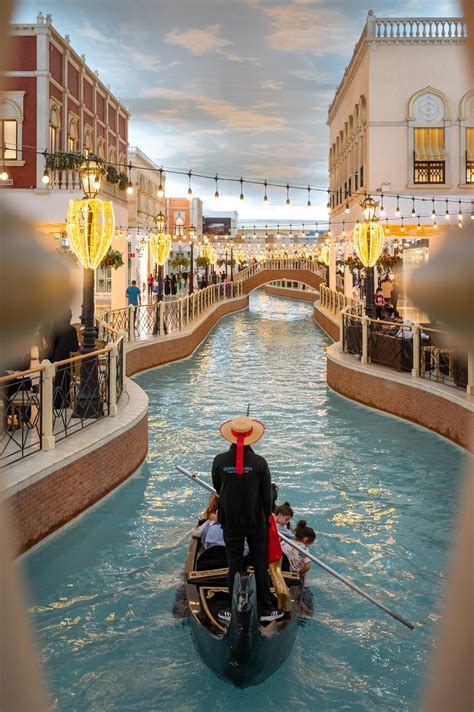 Villaggio Mall Gondola Canal | Explorest