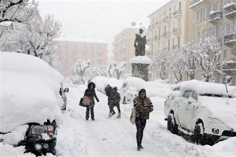 Photos: Snow day on the island of Corsica