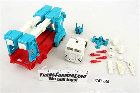 Complete Transformers® G1 Ultra Magnus SKU 323164 | Transformerland.com - Largest selection ...