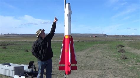 Full Scale AIM-4 Falcon Missile flying on aerotech I-200W motor - YouTube