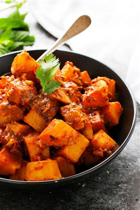 Potato Vindaloo Curry Recipe | Platings + Pairings