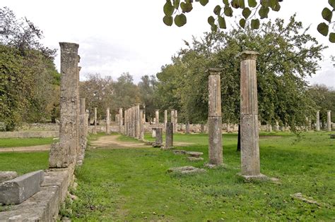 15 Most Remarkable Ancient Greek Ruins - Amazing Sites in Greece to ...