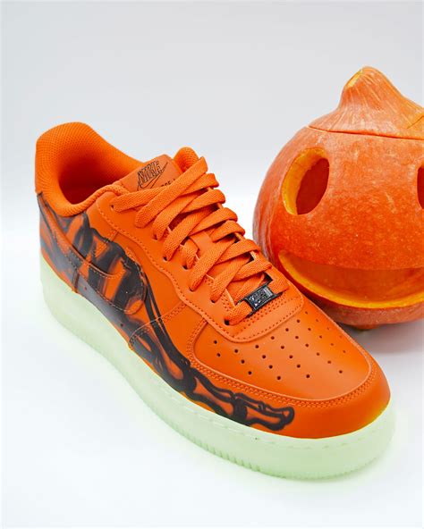 Nike Air Force 1 Skeleton Orange - Sneakers.fr