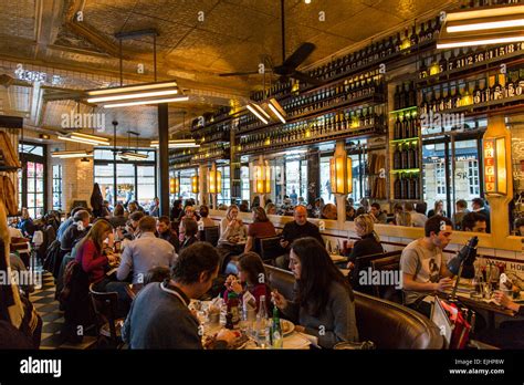 Cafe Saint-Regis, Ile Saint-Louis, Paris, France, dining room Stock Photo - Alamy