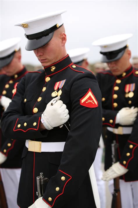 Us Marine Corps, Marines Corps, Us Marines Uniform, American Soldiers, American Heroes, American ...