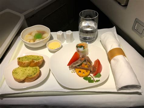 First Impressions of Vietnam Airlines A350 Business Class - Live and ...