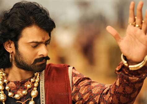 Baahubali 2 New Images HD | Prabhas | Anushka | Moviegalleri.net