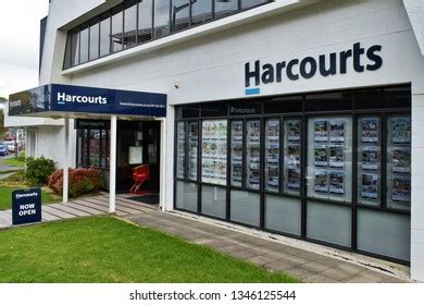 Harcourts Logo Vector (.EPS) Free Download