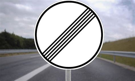 Autobahn No Speed Limit Sign: Meaning and Importance August 2024