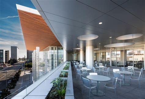 Governor George Deukmejian Courthouse | Clark Construction