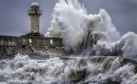 Download Storm Wave Building Man Made Lighthouse HD Wallpaper