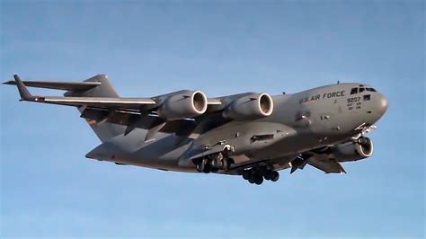 C-17 Globemaster III Cargo Plane • Gigantic But Graceful - YouTube