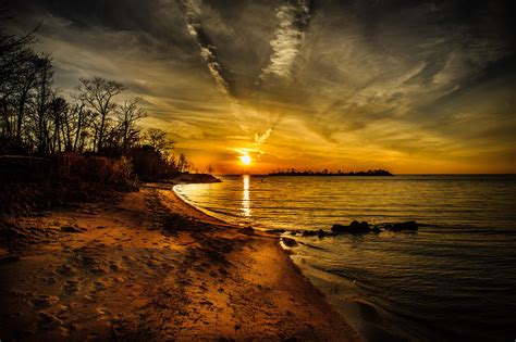 Lake Superior sunset Lake Superior, Celestial, Sunset, World, Awesome ...