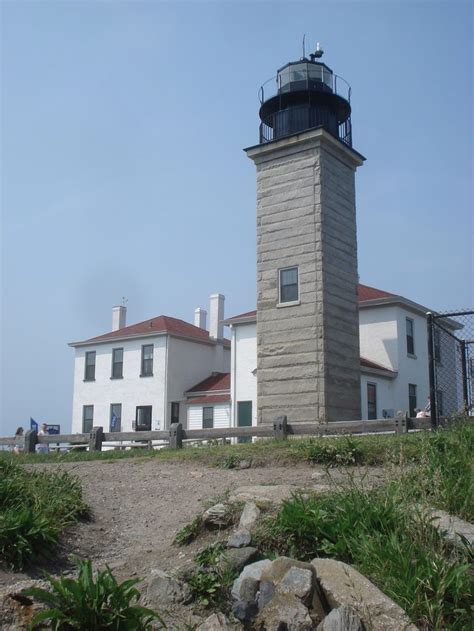 Beavertail Lighthouse, Jamestown, RI | Beautiful lighthouse, Lighthouse ...