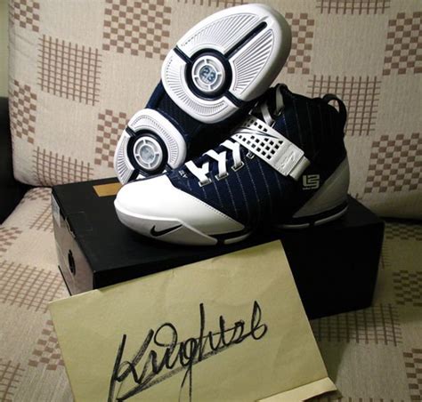 Nike Zoom LeBron 5 (V) New York Yankees- SneakerFiles