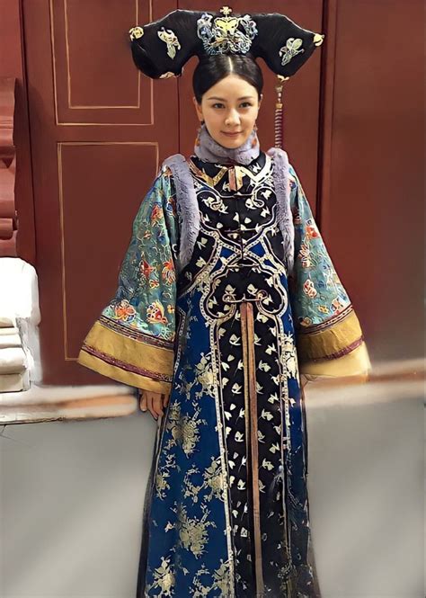 Pin by Teresa Van Doren on Costume Mania | China dress, Chinese beauty ...