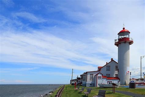 Eye Candy: Matane Lighthouse