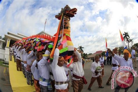 Ini Indonesia Ku: Upacara adat