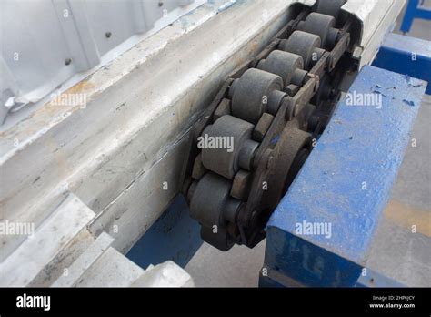 conveyor line assembly Stock Photo - Alamy