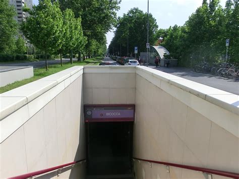 Bicocca Metro Station (Milan, 2013) | Structurae