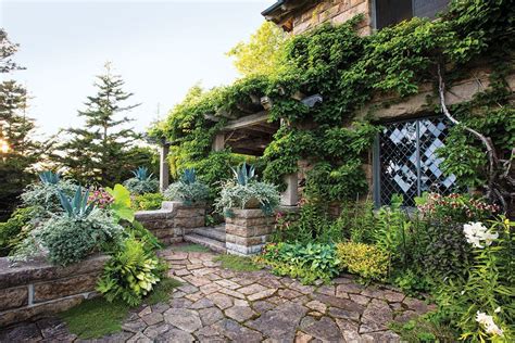 Martha Stewart's Summer Getaway, Skylands | Beautiful gardens, Garden inspiration, Luxury garden