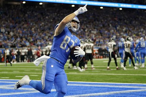 Four-time Super Bowl champion sees ‘a bit’ of himself in Lions’ Sam LaPorta - mlive.com