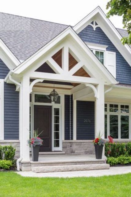 Picture Of front gable roof that overs a porch