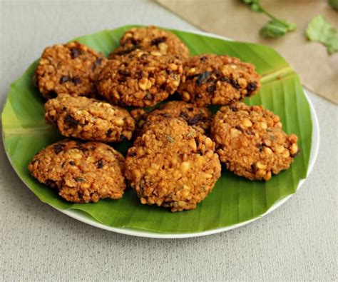 Parippu Vada, Lentil Fritters, Kerala Snacks Recipe | Kerala