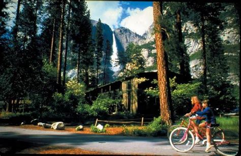 Yosemite Lodge at the Falls, Yosemite National Park - Compare Deals