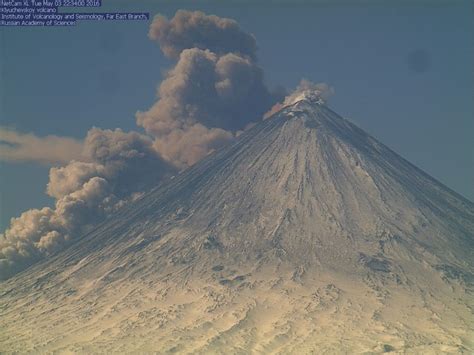 Kliuchevskoi stratovolcano eruption on May 3, 2016 - Strange Sounds