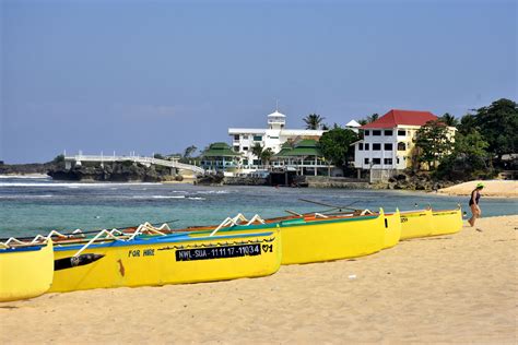 Resort removes structure on rock formation amid DENR crackdown ...