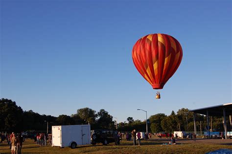 Hudson Valley Balloon Festival | Sunrise balloon launch on J… | Flickr