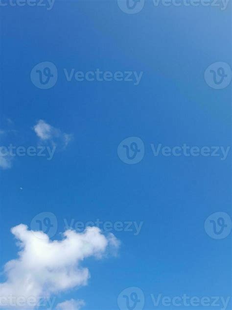 Deep Blue Sky Stock Photos, Images and Backgrounds for Free Download